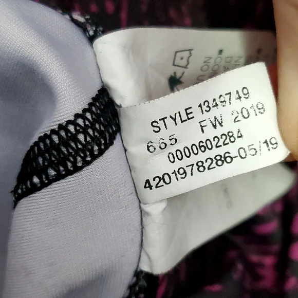 Under Armour Heat Gear Compression Leggings - Size X-Small - Picture 11 of 13